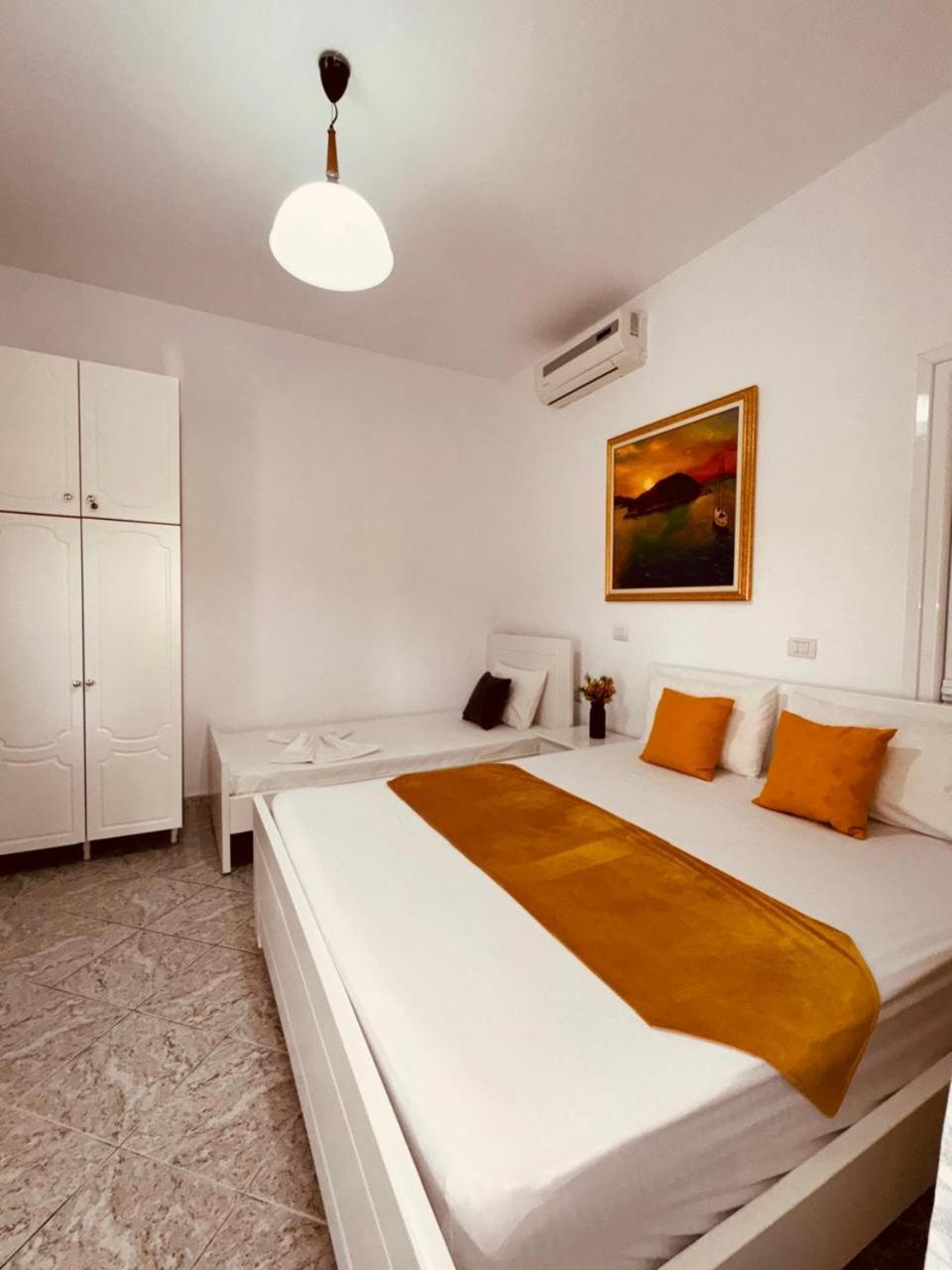 Orfeu Apartments Ksamil Esterno foto