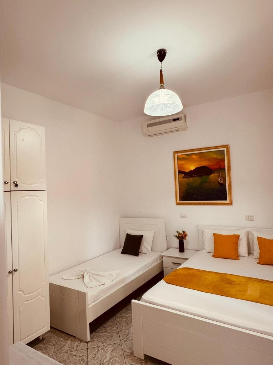 Orfeu Apartments Ksamil Esterno foto