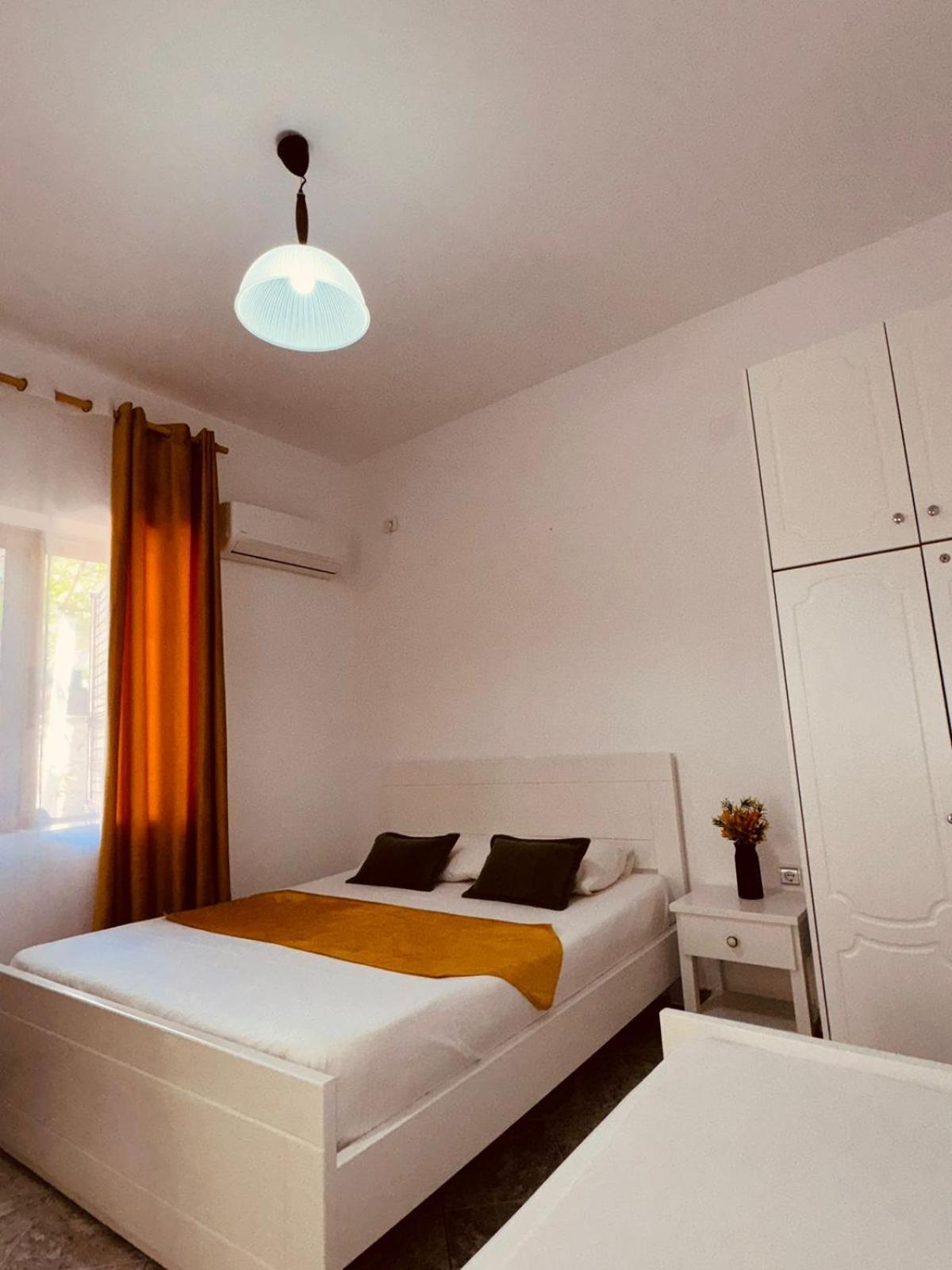 Orfeu Apartments Ksamil Esterno foto