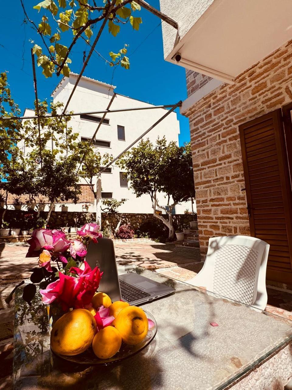 Orfeu Apartments Ksamil Esterno foto