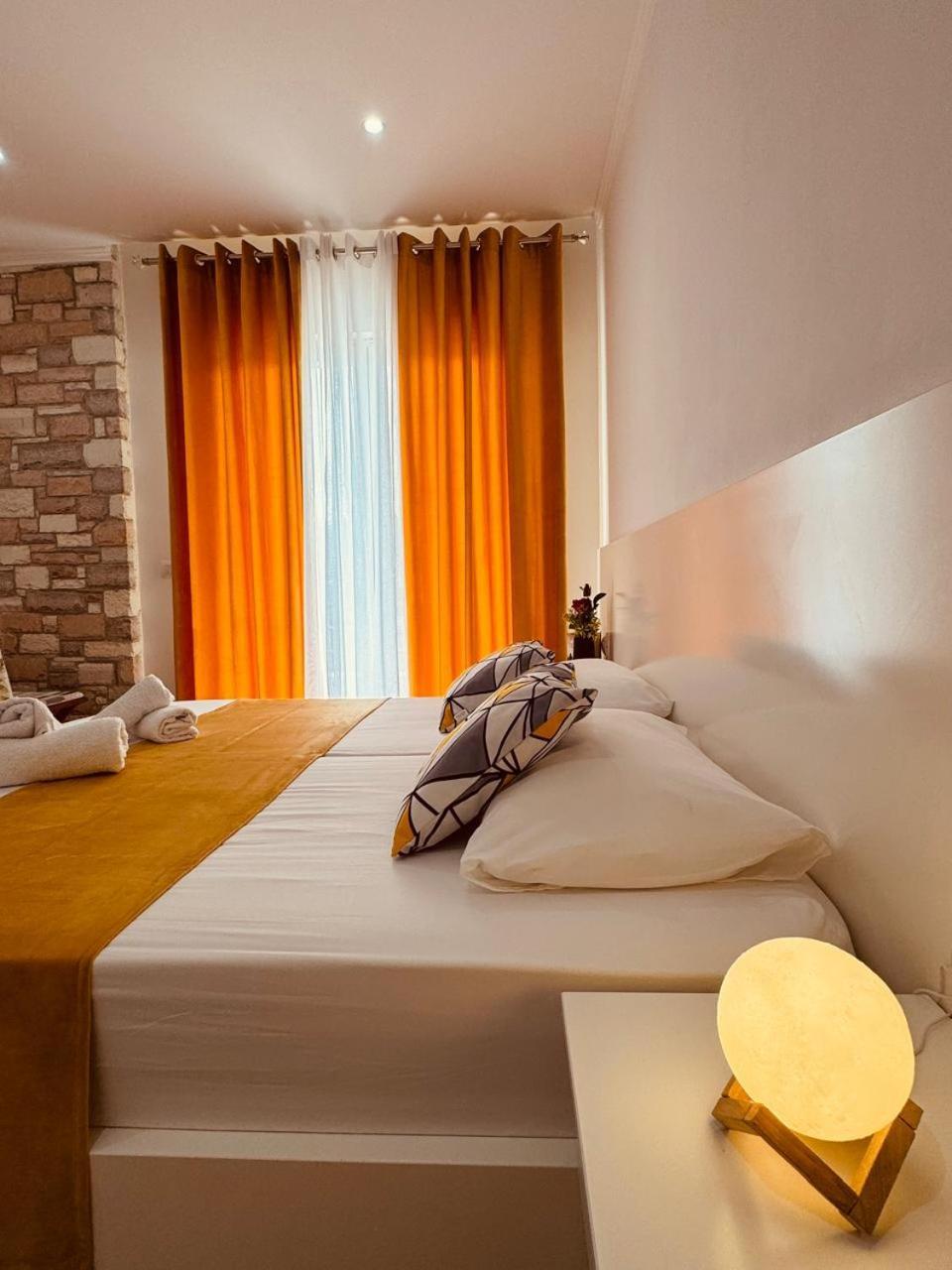 Orfeu Apartments Ksamil Esterno foto