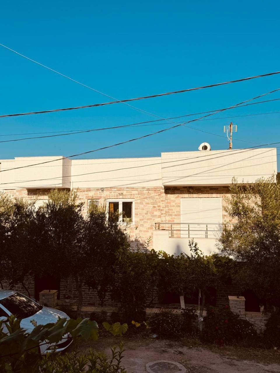 Orfeu Apartments Ksamil Esterno foto